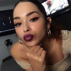 Meet your Posher, Anchelle